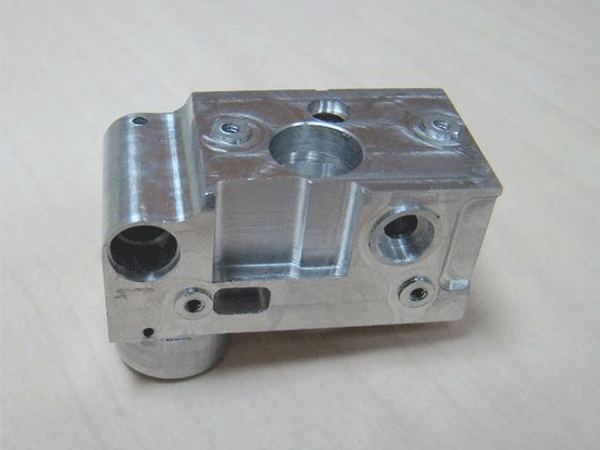 鋁制品代加工生產廠家生產流程怎樣操縱欠佳?