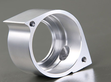 鋁制品深加工時為什么會出現毛刺